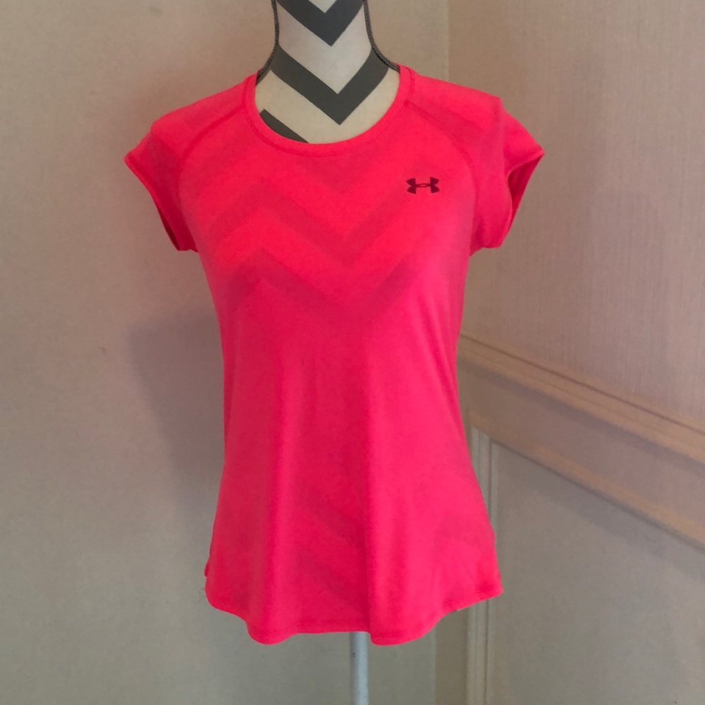 Under Armour Women's HeatGear T-Shirt Pink Semi Fitted Gym Workout Top Size Med